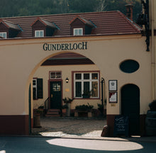 Lade das Bild in den Galerie-Viewer, Winzerabend im Weinkontor: Weingut Gunderloch / Rheinhessen / VDP am 16.05.2024
